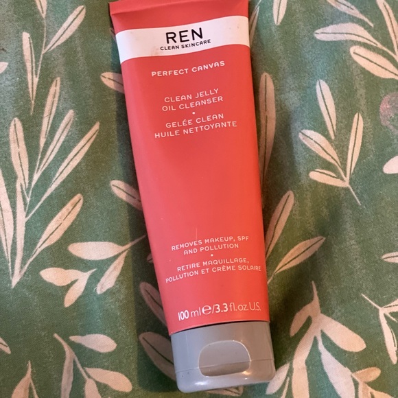 REN clean skincare perfect canvas, clean jelly, oil cleanser - Picture 3 of 5